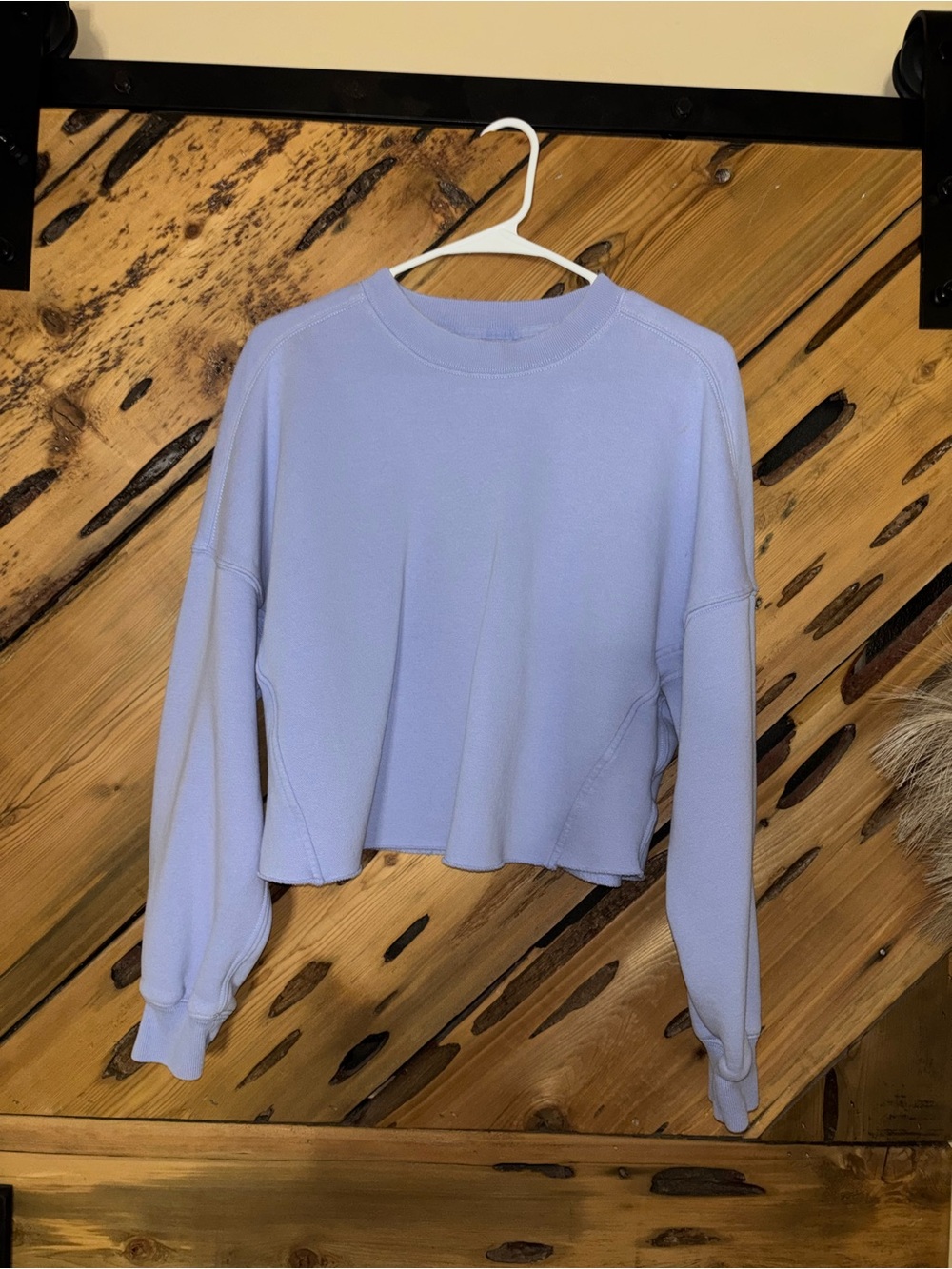 Abercrombie & Fitch Lavender Cropped Crewneck Sweatshirt